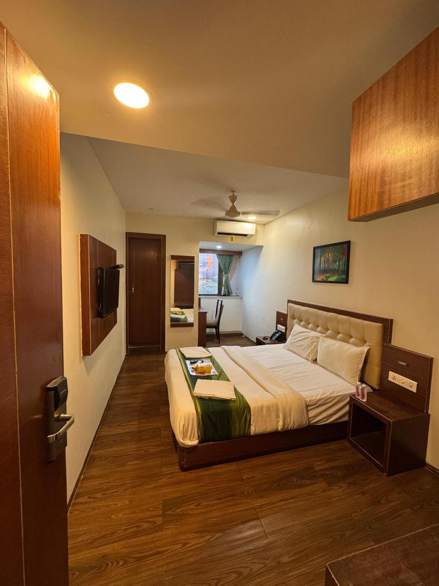 Hotel Aflon Midc Andheri East Bombay Esterno foto