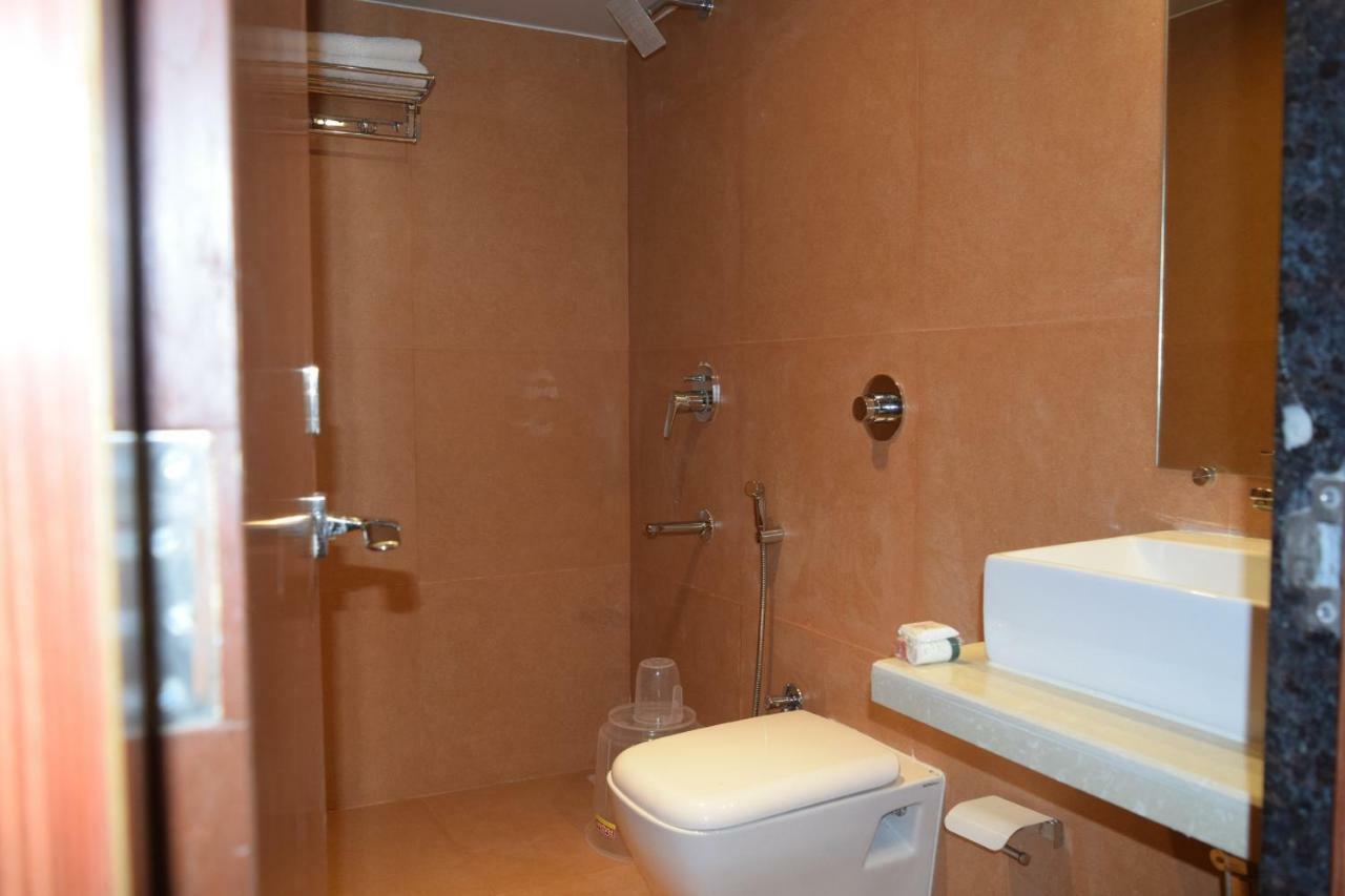 Hotel Aflon Midc Andheri East Bombay Esterno foto
